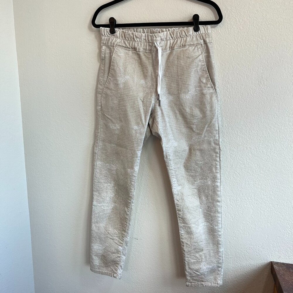 Bevy Flog Shely Metallic Champagne Snake Reptile Print Drawstring Pants